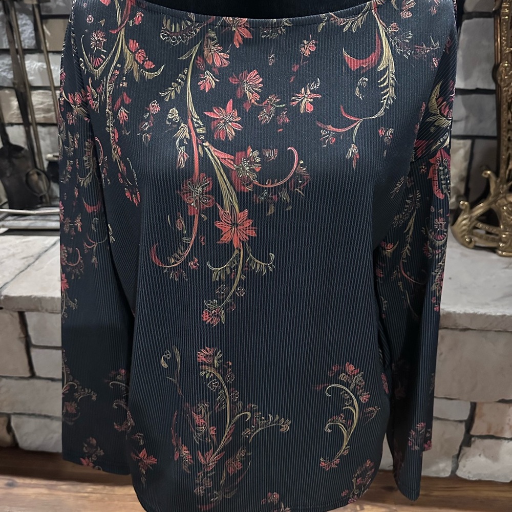 Elegant Floral Women's Blouse